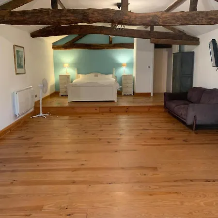 Holiday home Beautiful Big With Swimming Pool And Nature Grounds Auterrive