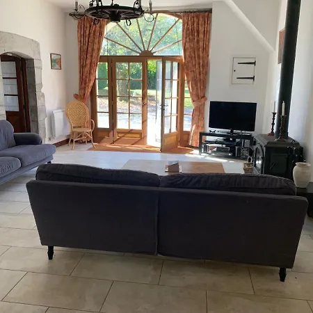 Beautiful Big With Swimming Pool And Nature Grounds * Auterrive