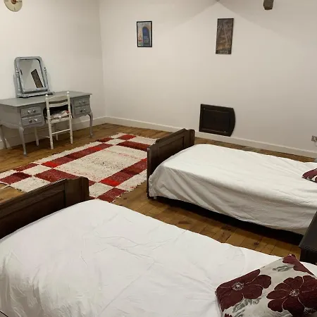 Beautiful Big With Swimming Pool And Nature Grounds *